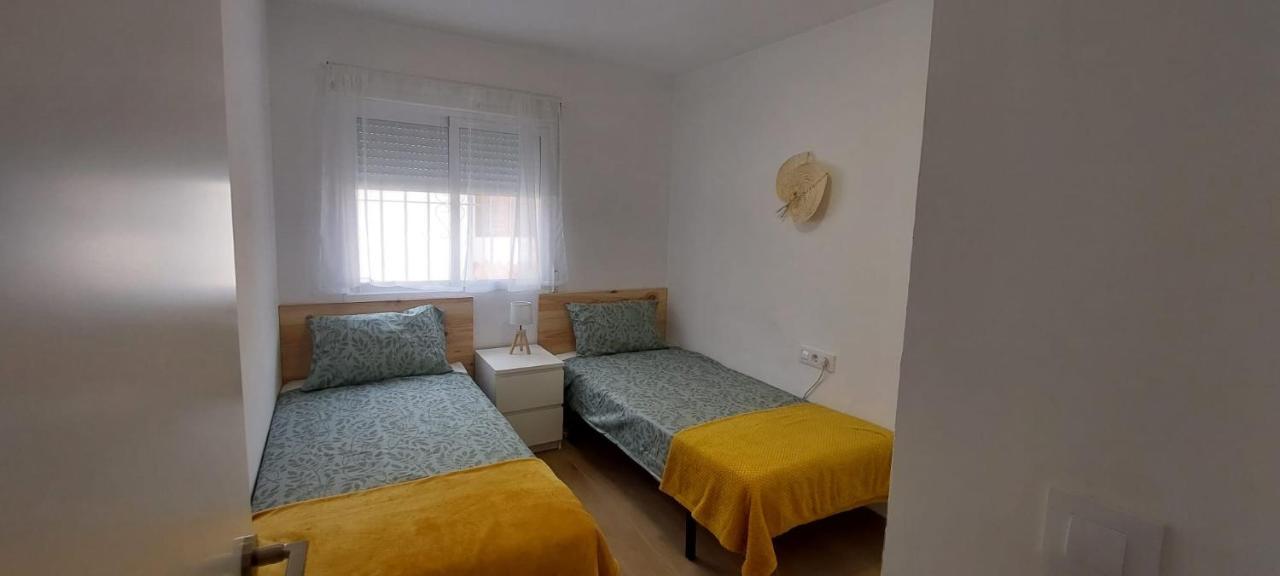 Casa Adosada Gran Avenida Con Billar Benicàssim Eksteriør billede